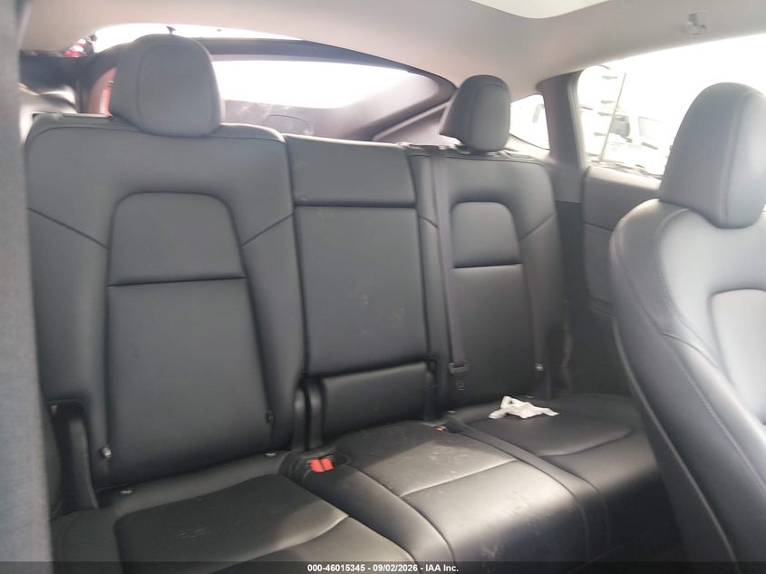 TESLA MODEL Y 2025 VIN 7SAYGDED7SA372957