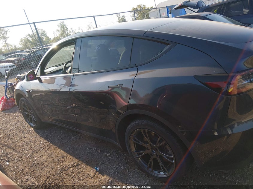 TESLA MODEL Y 2025 VIN 7SAYGDED2SF227571