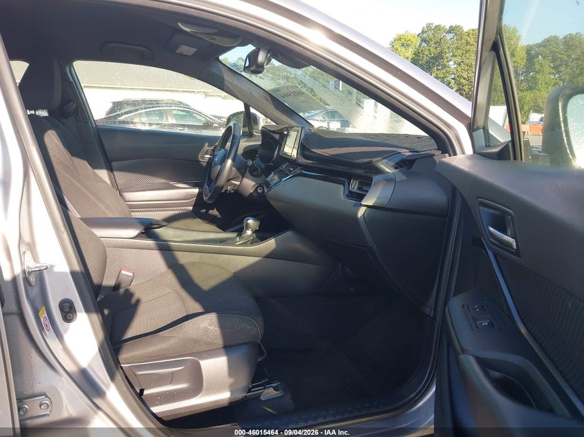 2018 TOYOTA C-HR auction photo 5