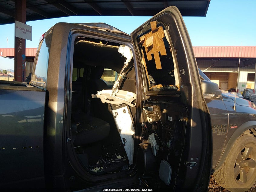2019 RAM 1500 CLASSIC auction photo 8