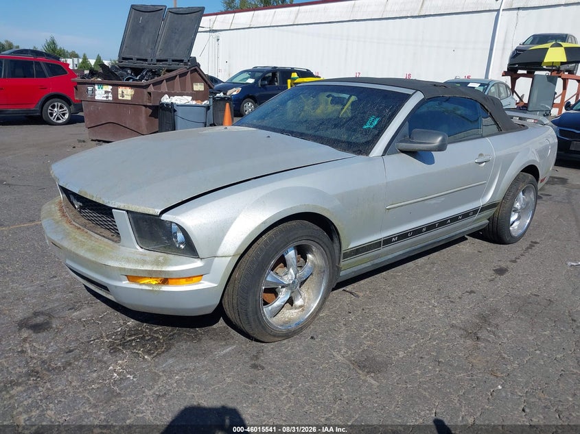 2006 FORD MUSTANG auction photo 2