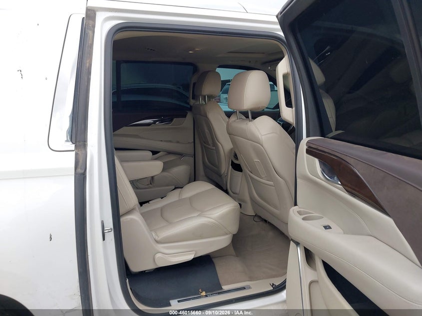 CADILLAC ESCALADE ESV - zdjęcie 8