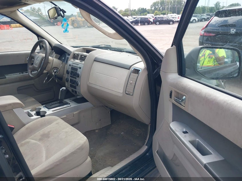2009 MERCURY MARINER auction photo 5