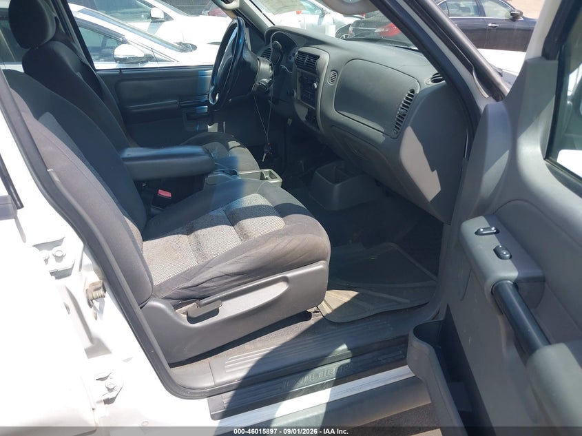 2004 FORD EXPLORER SPORT TRAC auction photo 5
