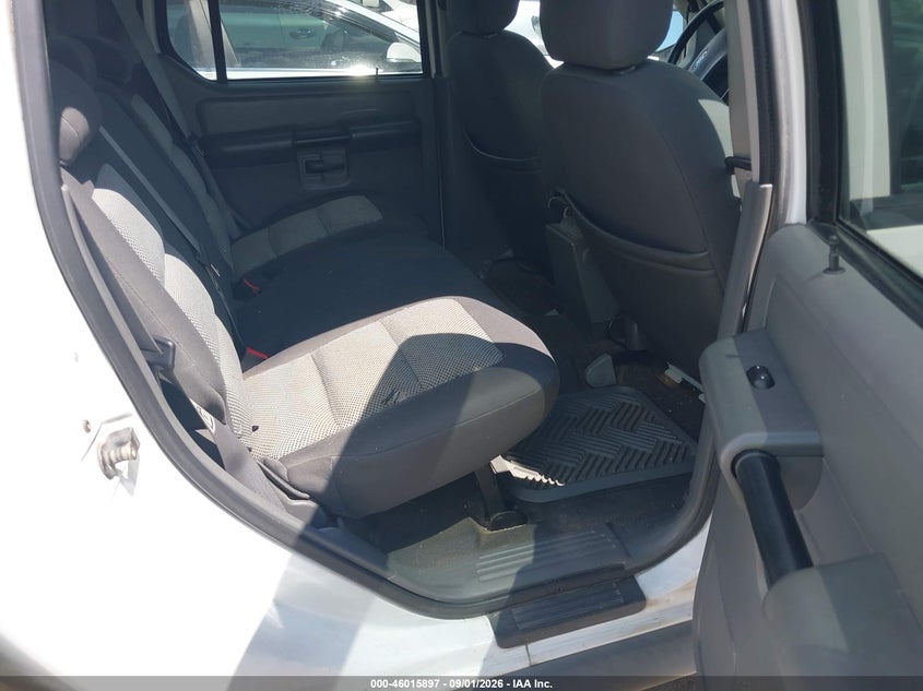 2004 FORD EXPLORER SPORT TRAC auction photo 8