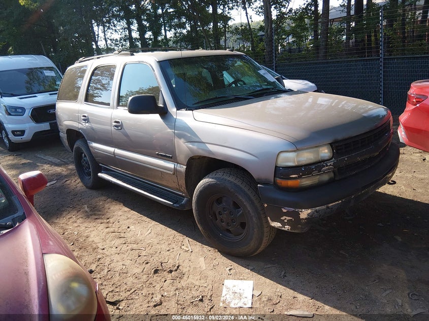 2002 CHEVROLET TAHOE auction photo 1