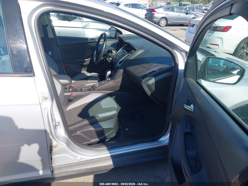 2014 FORD FOCUS auction photo 5