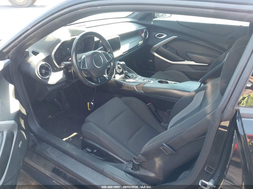 2019 CHEVROLET CAMARO auction photo 5