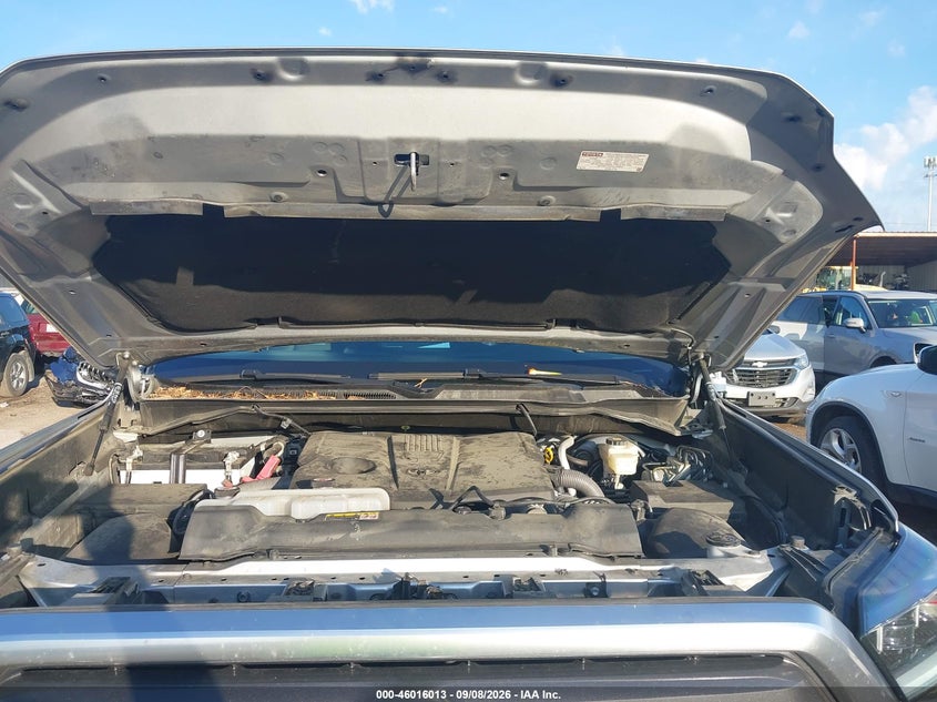 TOYOTA TUNDRA - zdjęcie 10