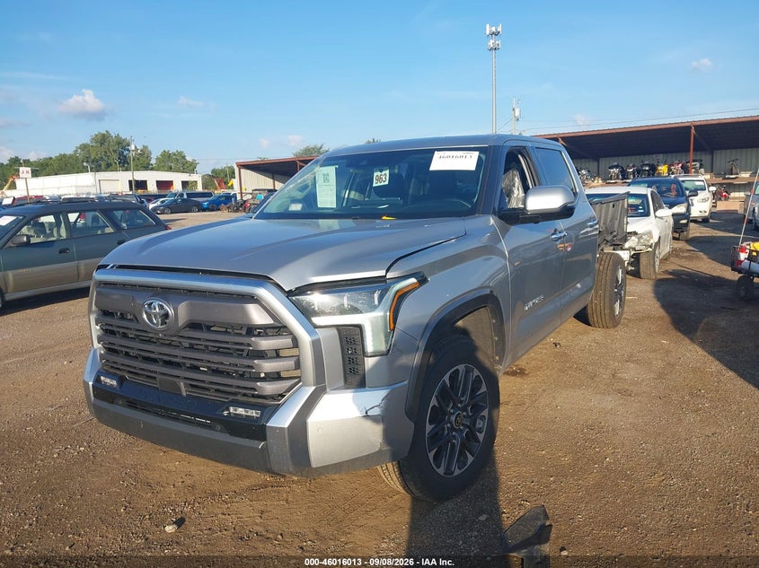 TOYOTA TUNDRA - zdjęcie 13