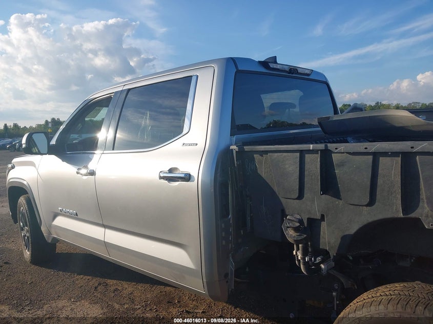 TOYOTA TUNDRA - zdjęcie 15