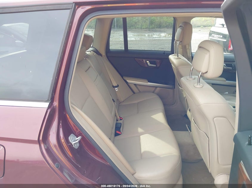 MERCEDES-BENZ GLK 350 2011 VIN WDCGG8HB1BF557444