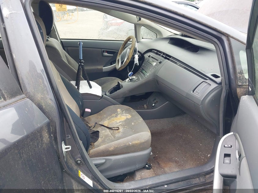 2011 TOYOTA PRIUS auction photo 5