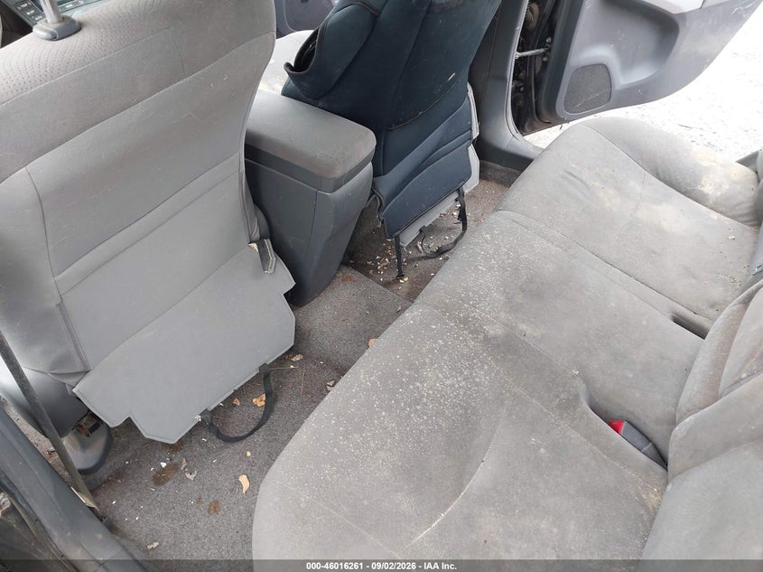 2011 TOYOTA PRIUS auction photo 6