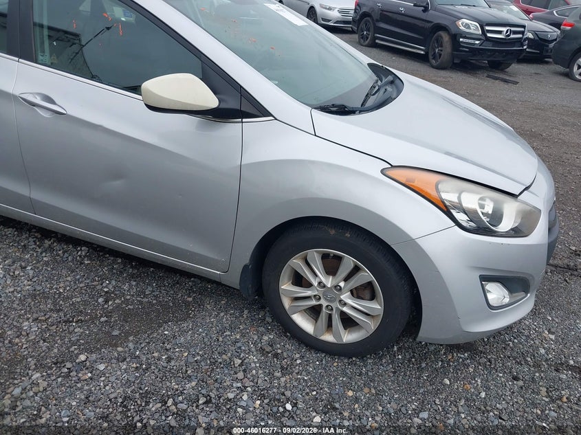 2014 HYUNDAI ELANTRA GT auction photo 6