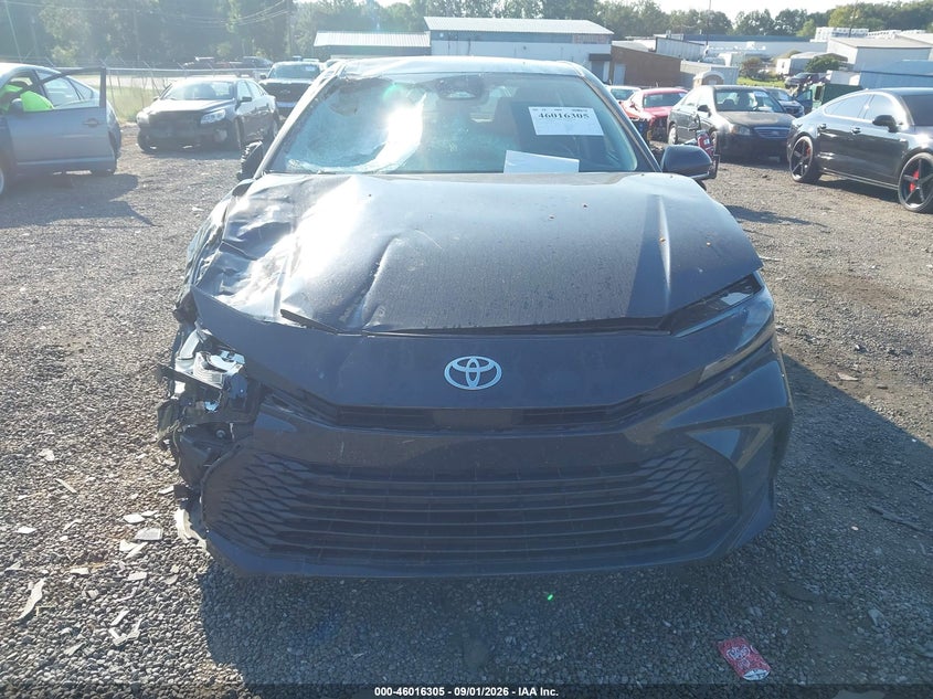 TOYOTA CAMRY - zdjęcie 13