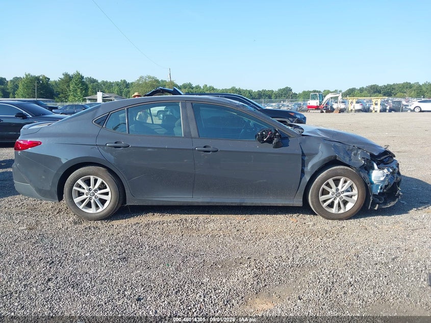 TOYOTA CAMRY - zdjęcie 14