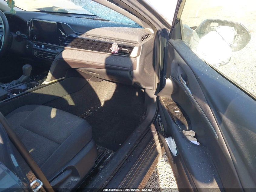 TOYOTA CAMRY - zdjęcie 5