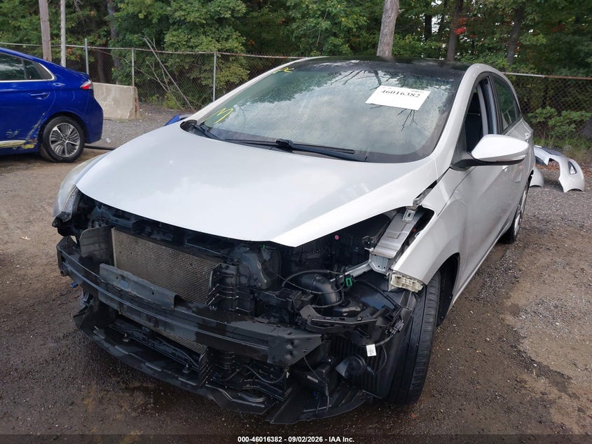 2016 HYUNDAI ELANTRA GT auction photo 6