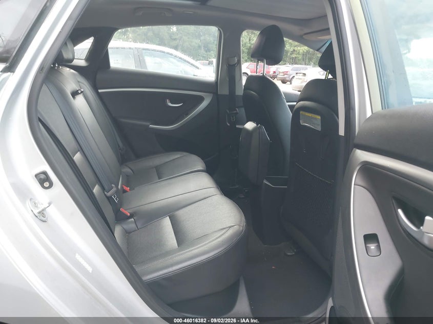 2016 HYUNDAI ELANTRA GT auction photo 8