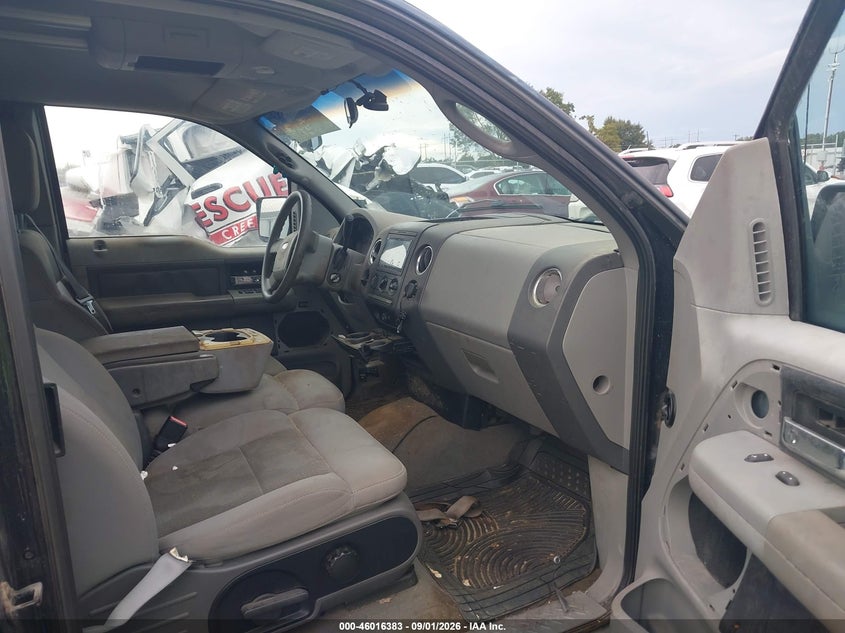 2004 FORD F-150 auction photo 5