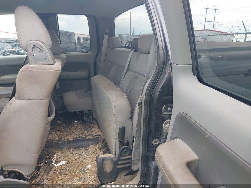 2004 FORD F-150 auction photo 8
