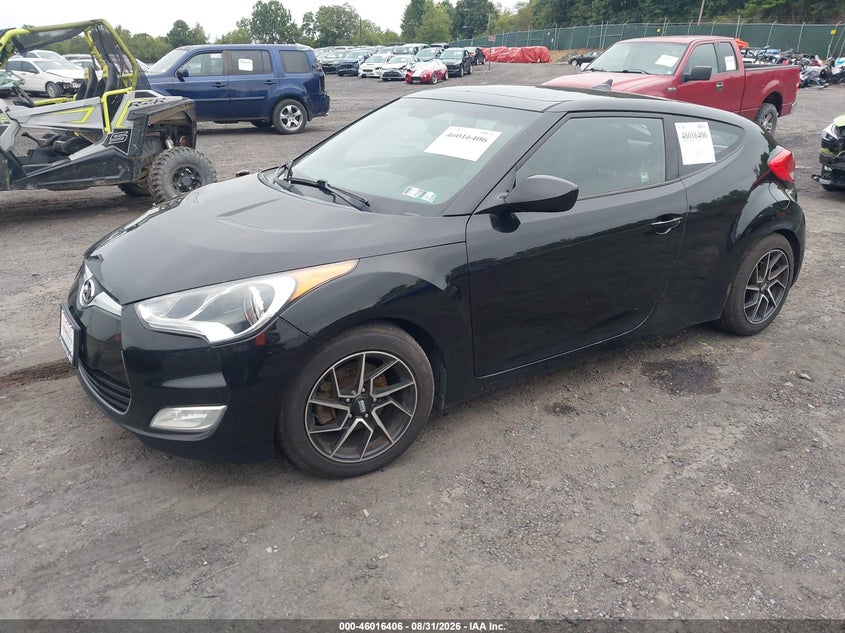2013 HYUNDAI VELOSTER auction photo 2