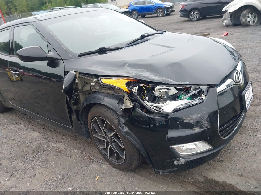 2013 HYUNDAI VELOSTER auction photo 6