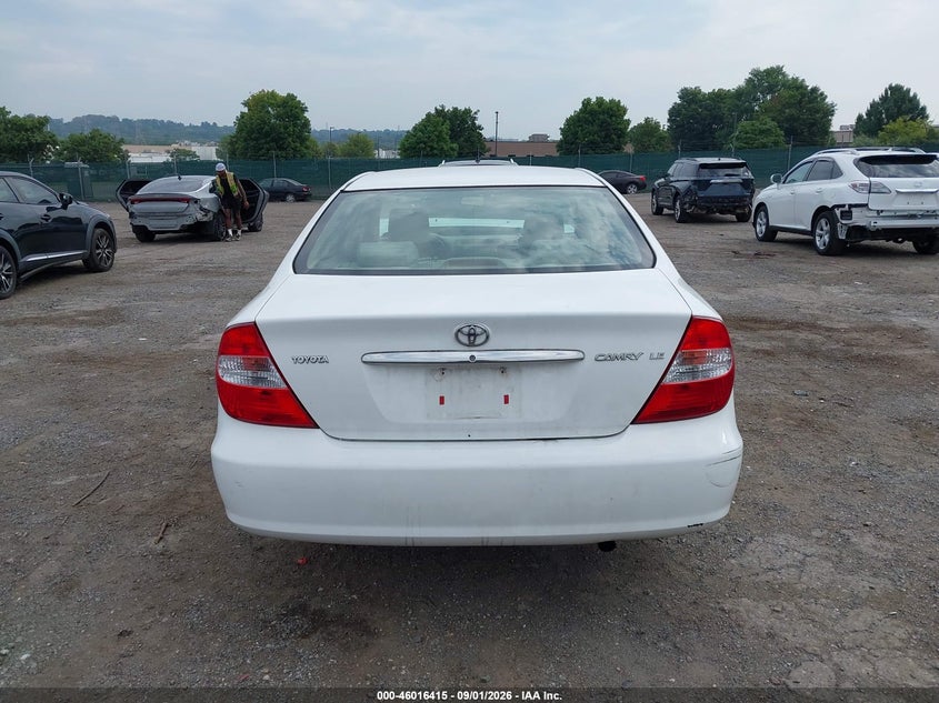 TOYOTA CAMRY 2003 VIN 4T1BE32K33U131880