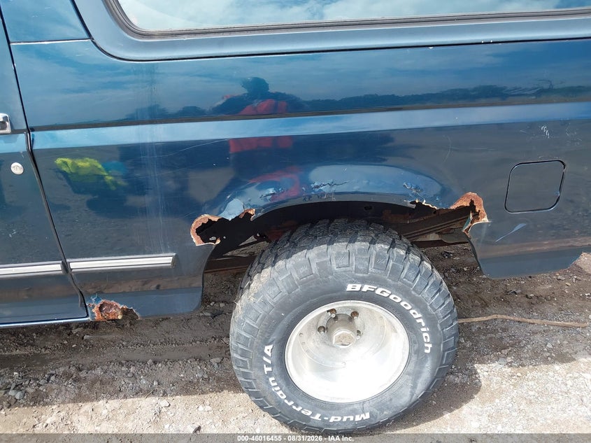 1995 FORD BRONCO auction photo 6