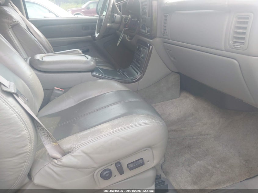 2001 GMC YUKON XL 1500 auction photo 5