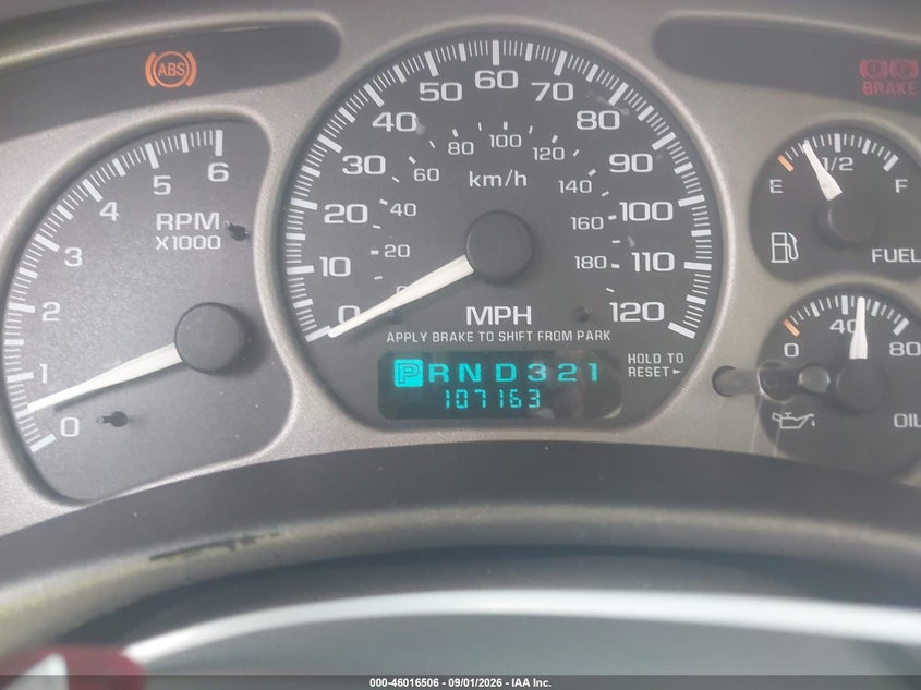 2001 GMC YUKON XL 1500 auction photo 7