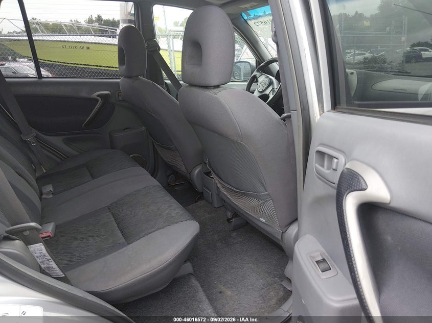 2002 TOYOTA RAV4 auction photo 8