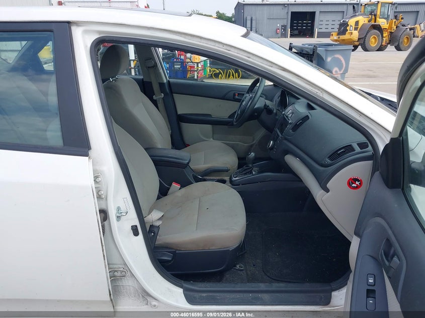 2011 KIA FORTE auction photo 5