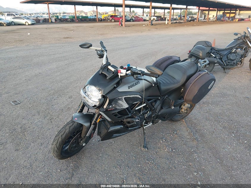 2014 DUCATI DIAVEL auction photo 2
