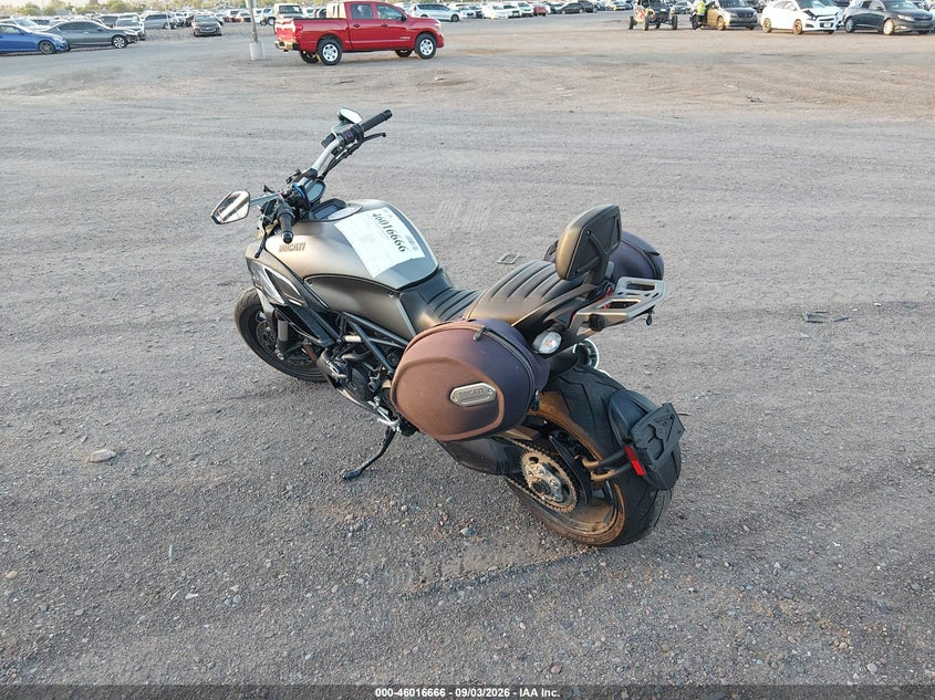 2014 DUCATI DIAVEL auction photo 3