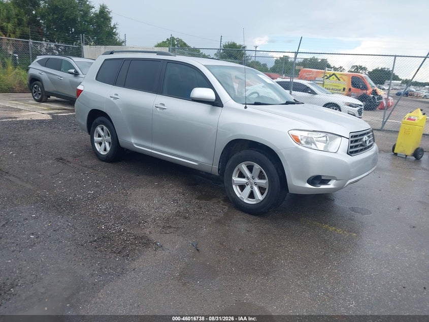 2010 TOYOTA HIGHLANDER auction photo 1