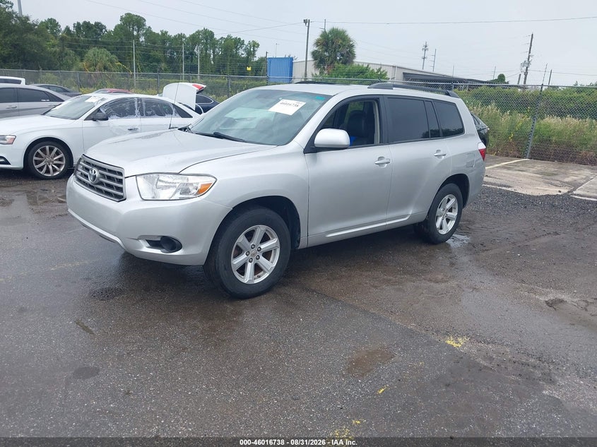 2010 TOYOTA HIGHLANDER auction photo 2