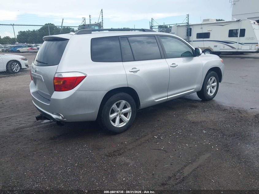 2010 TOYOTA HIGHLANDER auction photo 4