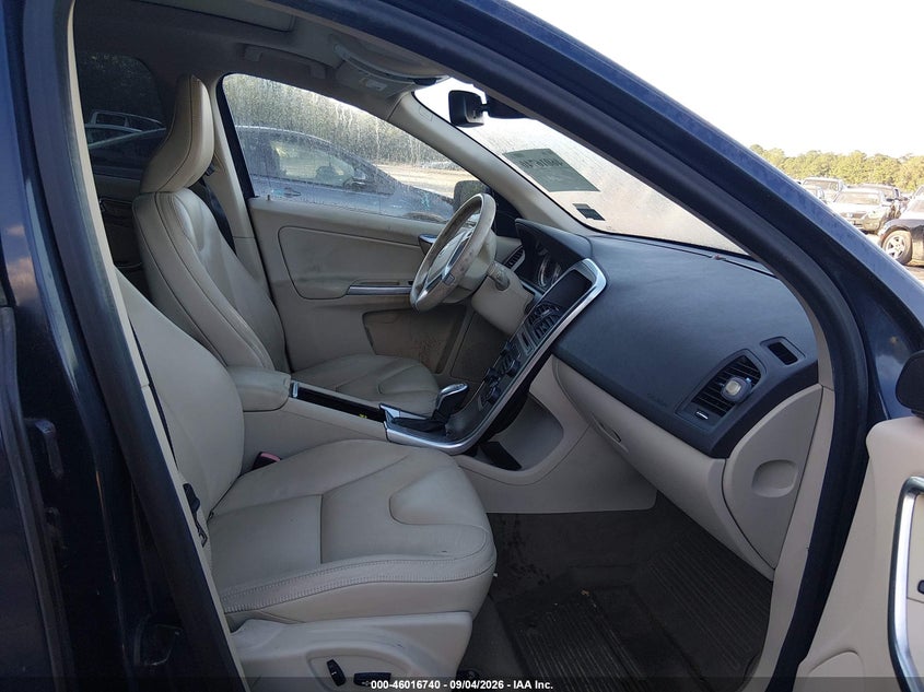 2013 VOLVO XC60 auction photo 5