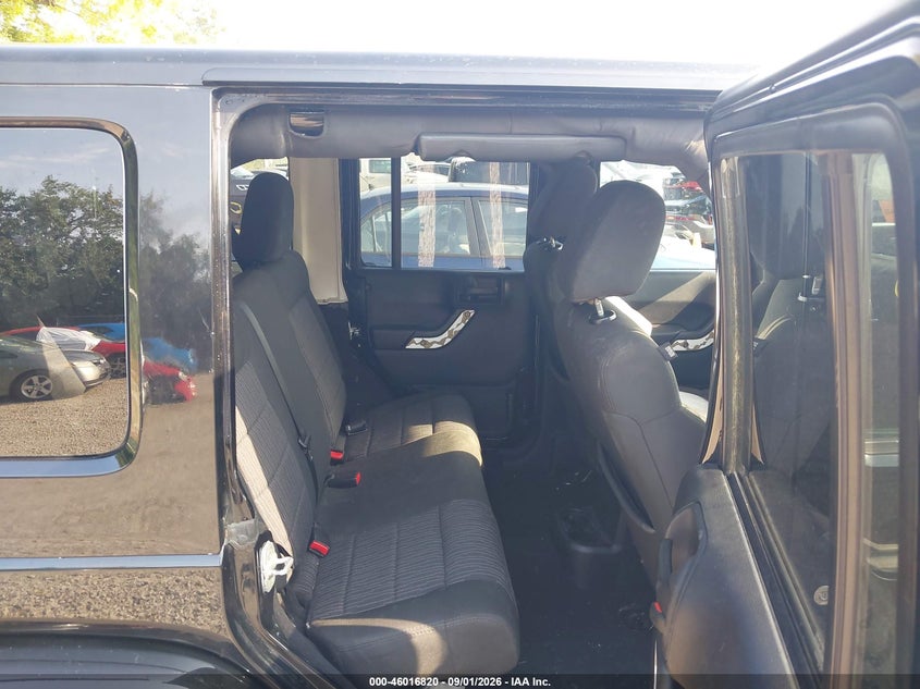2012 JEEP WRANGLER UNLIMITED auction photo 8