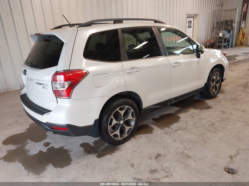 2015 SUBARU FORESTER auction photo 4