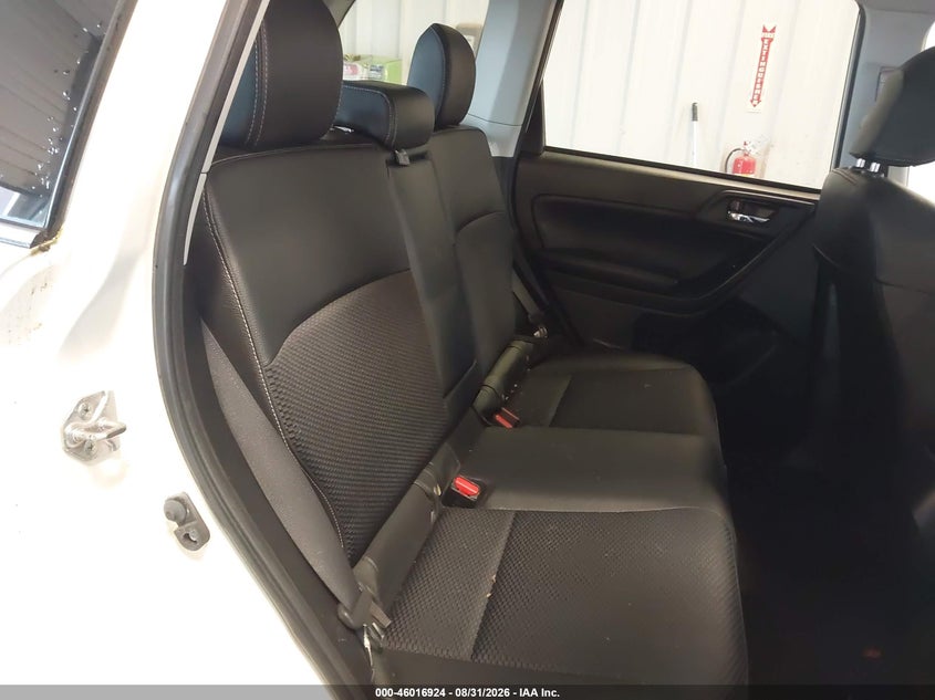 2015 SUBARU FORESTER auction photo 8