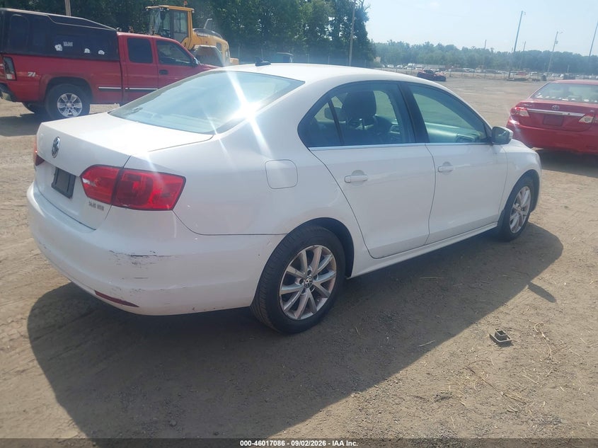 2013 VOLKSWAGEN JETTA auction photo 4