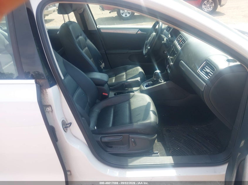 2013 VOLKSWAGEN JETTA auction photo 5