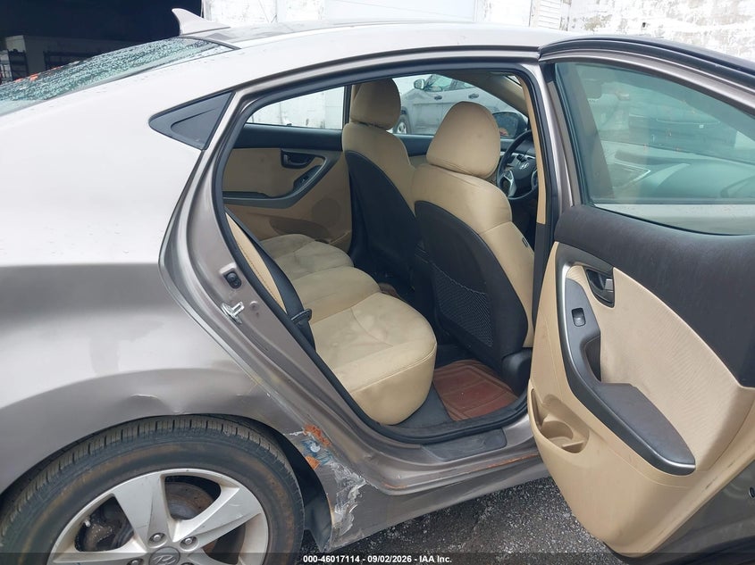 2012 HYUNDAI ELANTRA auction photo 8