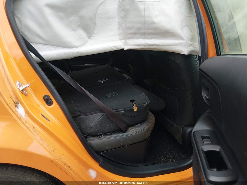 2015 TOYOTA PRIUS C auction photo 8