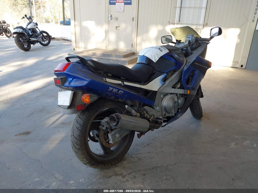 1990 KAWASAKI ZX600 auction photo 4