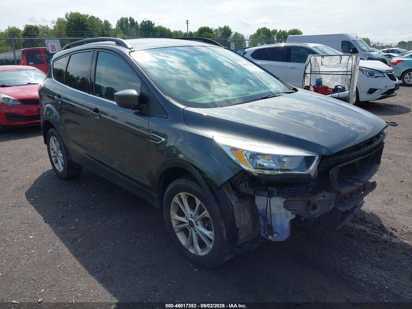 Vin: 1fmcu9gd5jud13095, lot: 46516743, ford escape se 2018 img_1