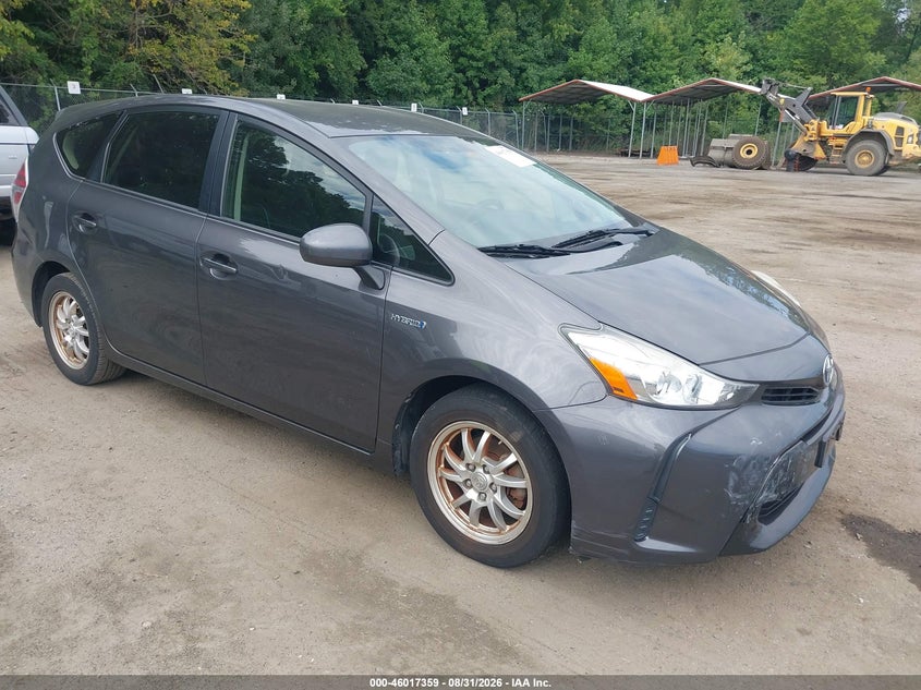 2015 TOYOTA PRIUS V auction photo 1